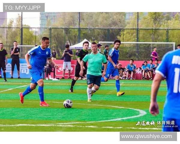 退役足球球星发福成焦点 体重激增引发球迷热议